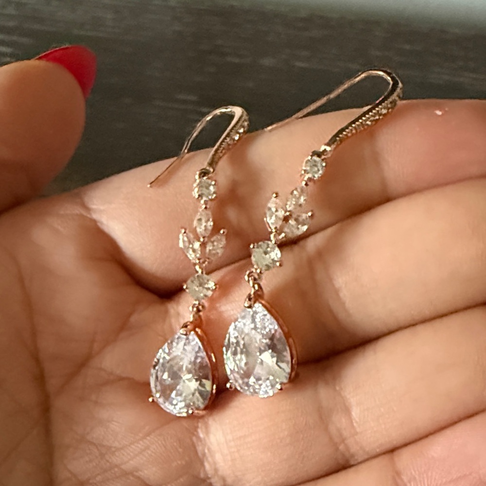 Elegant Gold and Silver Drop Earrings - Picture 1 of 2
